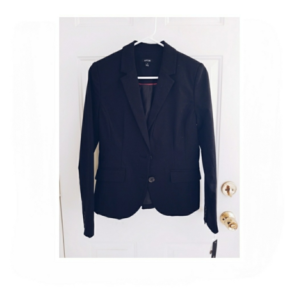 💥Sleek Black Blazer, NWT💥